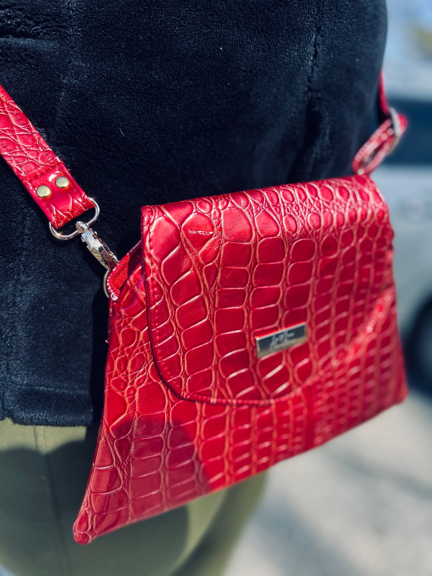 The Jenesis Crossbody Bag Pattern